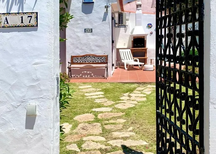 Lotus 2- By Interhome * 알부페이라