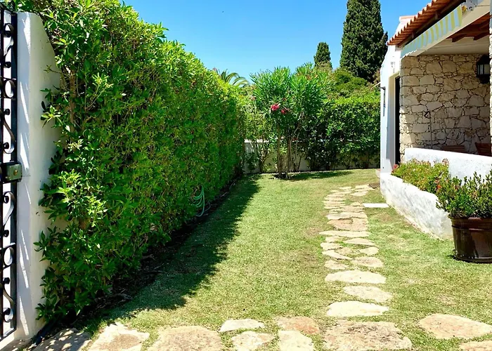 Lotus 2- By Interhome * 알부페이라