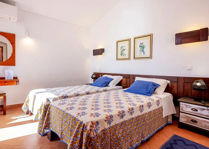 Lotus 2- By Interhome 알부페이라